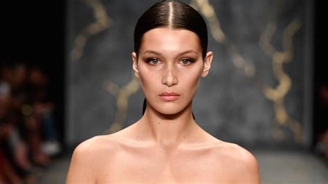 bella hadid nuda|Bella Hadid Appears Nude in French Vogue